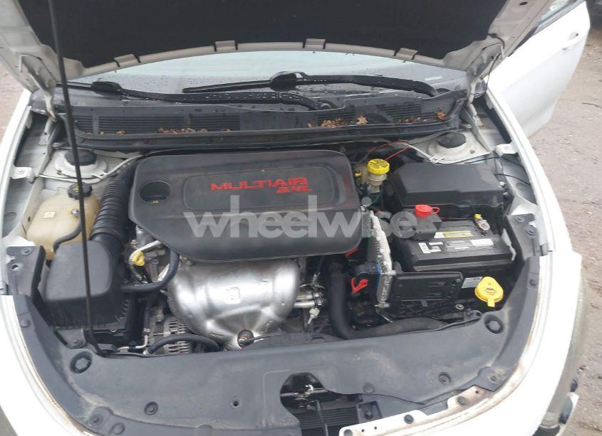 Photo 10 of 2015 Dodge Dart SXT (VIN 1C3CDFBB5FD345310)