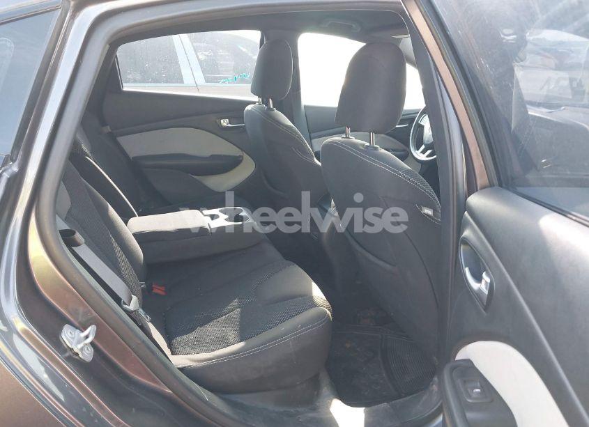 Photo 8 of 2015 Dodge Dart SXT (VIN 1C3CDFBB6FD268267)