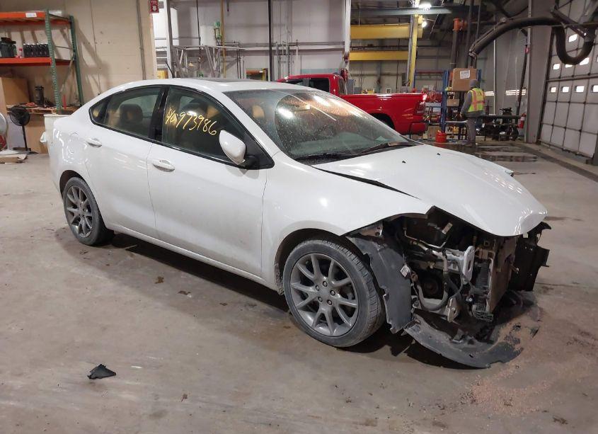 2015 Dodge Dart SXT (VIN 1C3CDFBBXFD267185) main photo