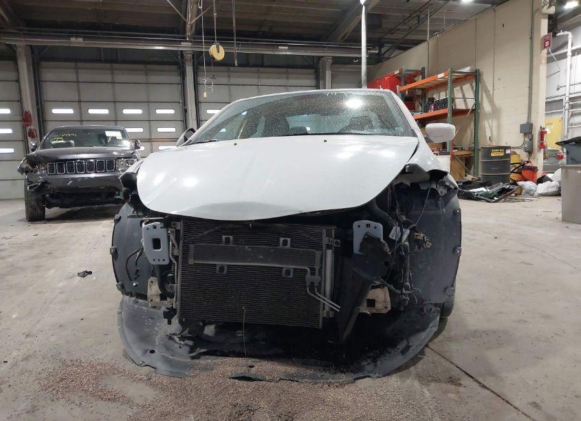 Photo 6 of 2015 Dodge Dart SXT (VIN 1C3CDFBBXFD267185)