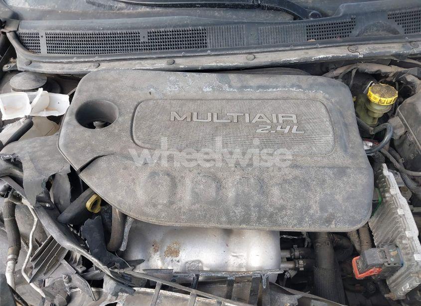 Photo 10 of 2016 Dodge Dart SXT (VIN 1C3CDFBBXGD538117)