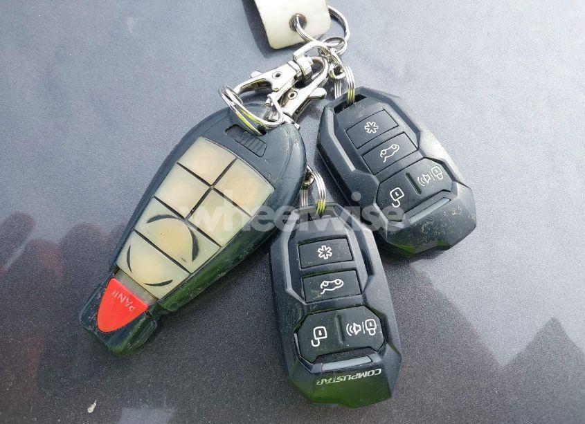 Photo 11 of 2016 Dodge Dart SXT (VIN 1C3CDFBBXGD538117)