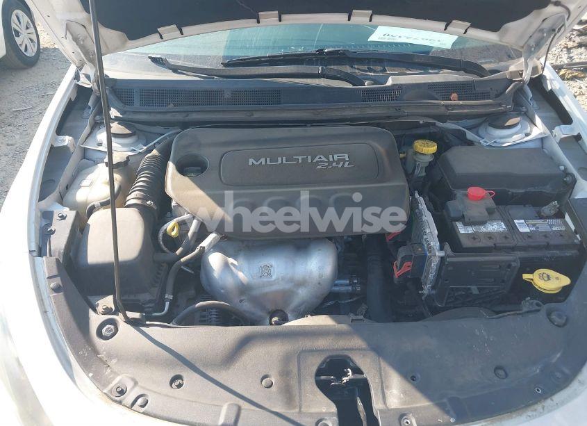 Photo 10 of 2016 Dodge Dart SXT (VIN 1C3CDFBBXGD605363)