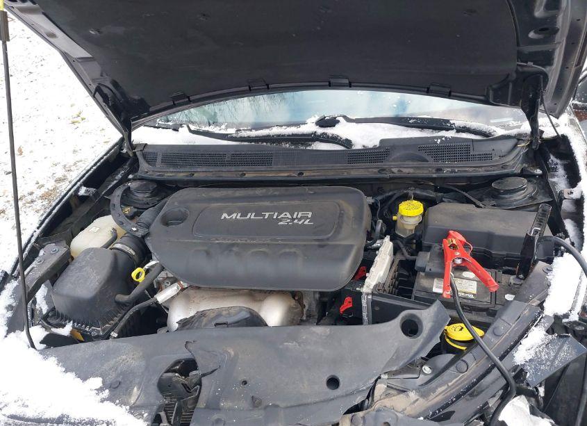 Photo 10 of 2016 Dodge Dart SXT (VIN 1C3CDFBBXGD635477)