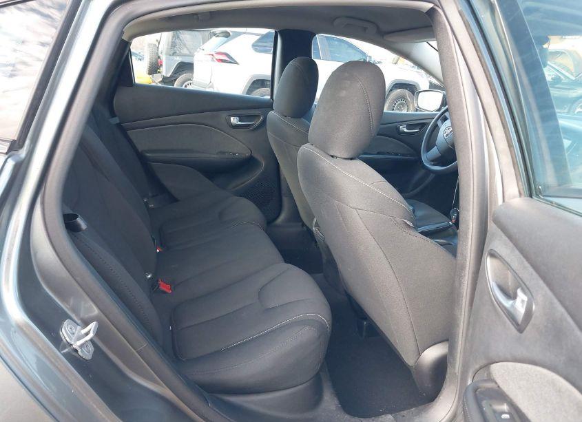 Photo 8 of 2013 Dodge Dart SXT (VIN 1C3CDFBH2DD303906)