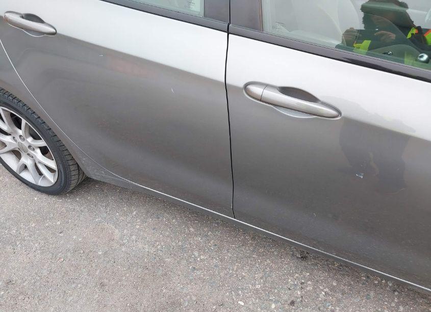 Photo 6 of 2013 Dodge Dart SXT (VIN 1C3CDFBH5DD708111)