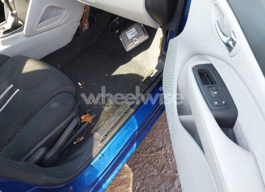 Photo 5 of 2013 Dodge Dart SXT (VIN 1C3CDFBH8DD320385)