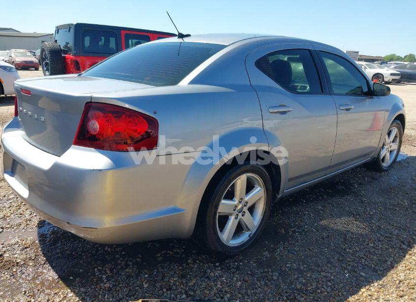 Photo 4 of 2013 Dodge Avenger SE (VIN 1C3CDZAB0DN519231)