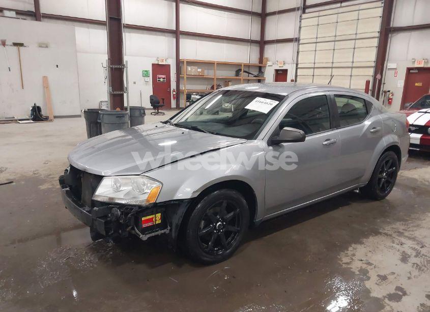 Photo 2 of 2013 Dodge Avenger SE (VIN 1C3CDZAB0DN575993)