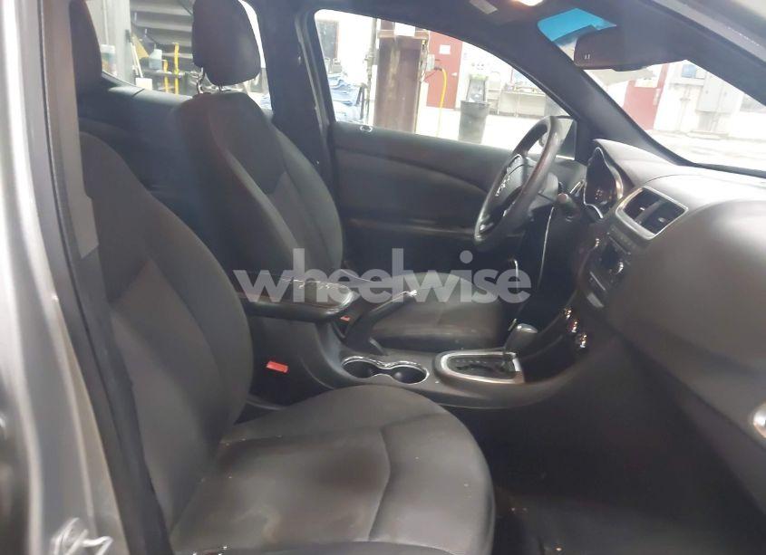 Photo 5 of 2013 Dodge Avenger SE (VIN 1C3CDZAB0DN575993)