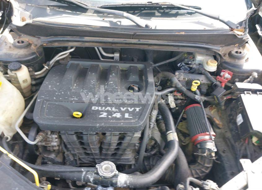 Photo 10 of 2013 Dodge Avenger SE (VIN 1C3CDZAB0DN620172)