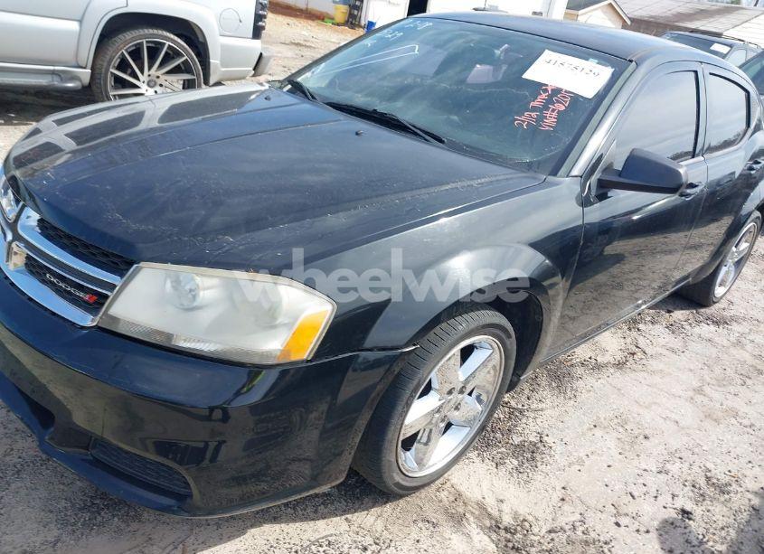 Photo 2 of 2013 Dodge Avenger SE (VIN 1C3CDZAB0DN620172)