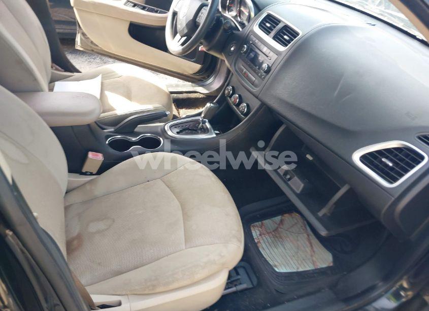 Photo 5 of 2013 Dodge Avenger SE (VIN 1C3CDZAB0DN620172)