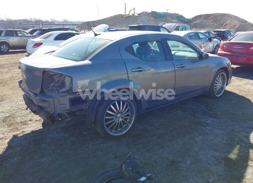 Photo 4 of 2013 Dodge Avenger SE (VIN 1C3CDZAB0DN681215)