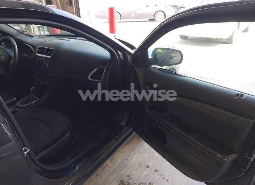 Photo 5 of 2014 Dodge Avenger SE (VIN 1C3CDZAB0EN202602)