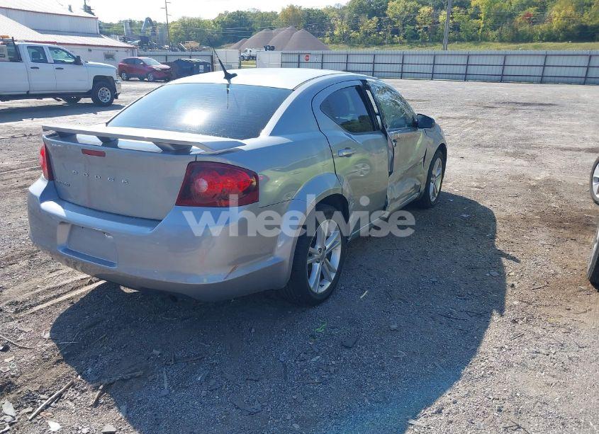 Photo 4 of 2014 Dodge Avenger SE (VIN 1C3CDZAB0EN235485)