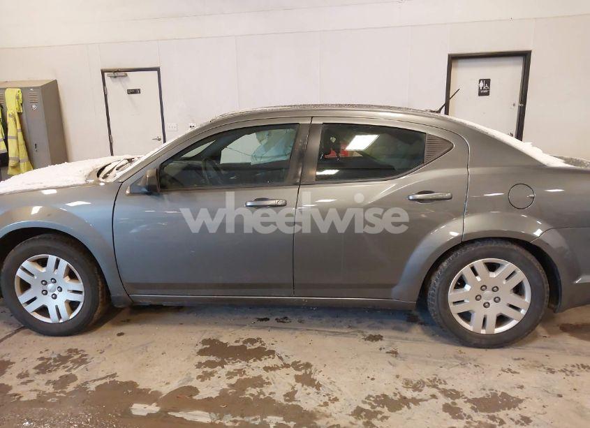 Photo 14 of 2013 Dodge Avenger SE (VIN 1C3CDZAB1DN514538)