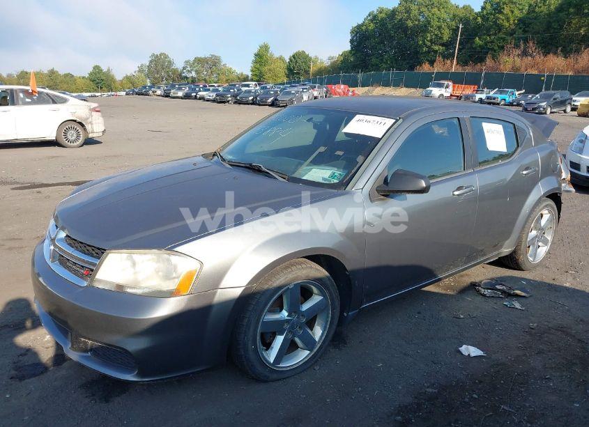 Photo 2 of 2013 Dodge Avenger SE (VIN 1C3CDZAB1DN537978)