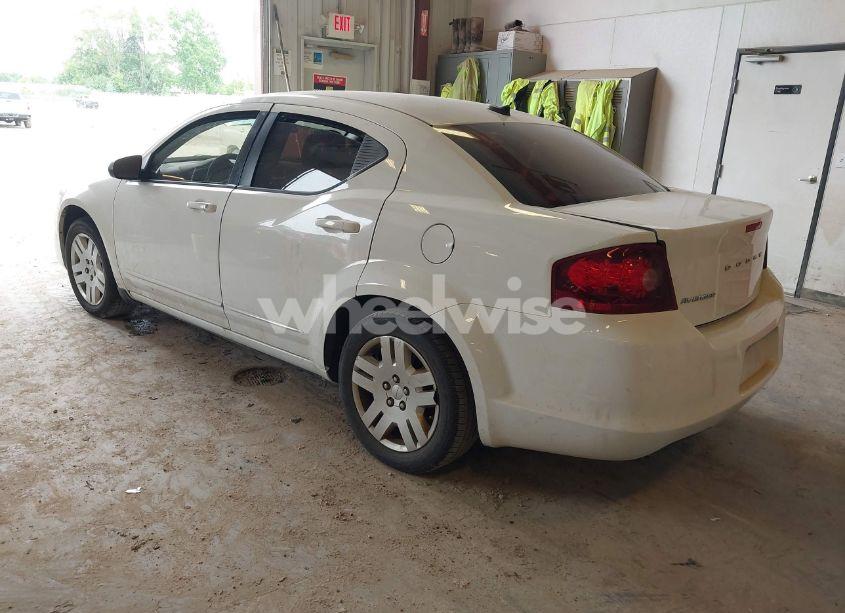 Photo 3 of 2013 Dodge Avenger SE (VIN 1C3CDZAB1DN591054)