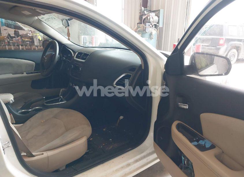 Photo 5 of 2013 Dodge Avenger SE (VIN 1C3CDZAB1DN591054)