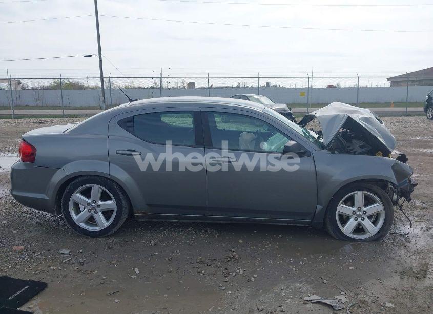 Photo 14 of 2013 Dodge Avenger SE (VIN 1C3CDZAB1DN626594)
