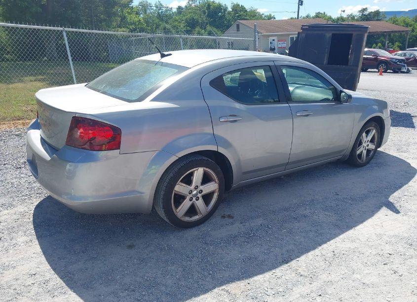 Photo 4 of 2013 Dodge Avenger SE (VIN 1C3CDZAB1DN644691)