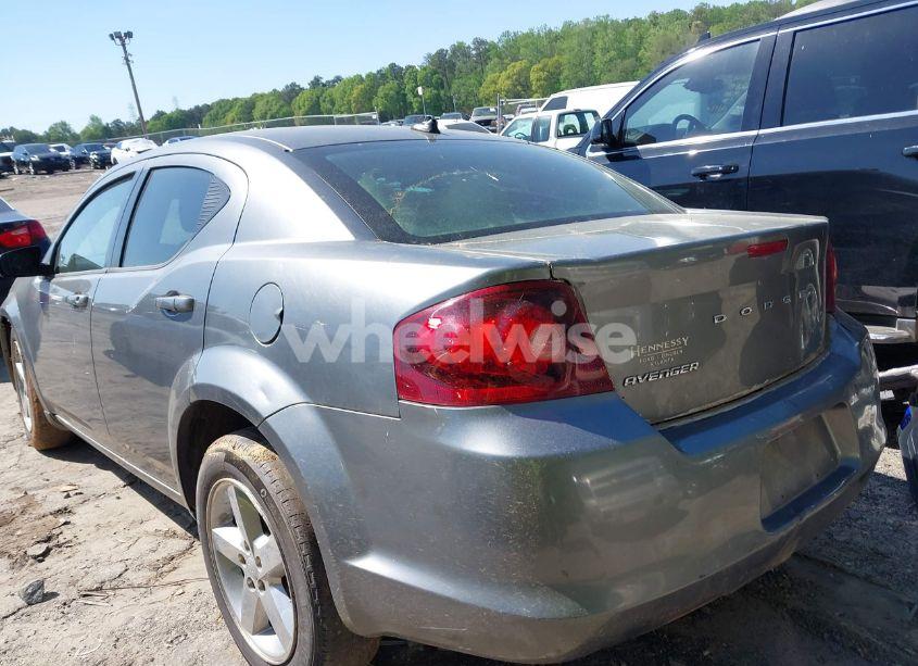 Photo 3 of 2013 Dodge Avenger SE (VIN 1C3CDZAB1DN658140)