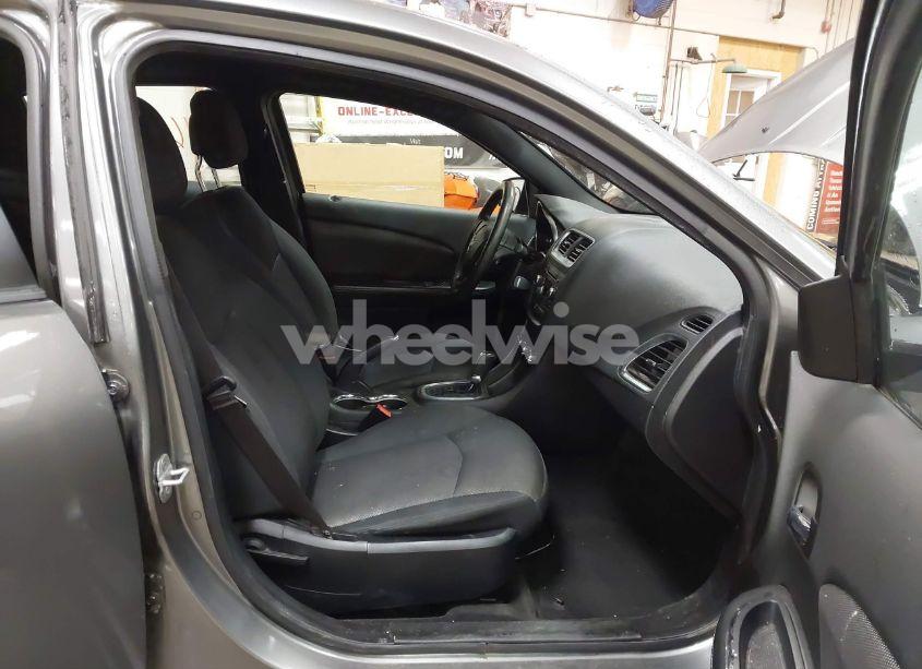 Photo 5 of 2013 Dodge Avenger SE (VIN 1C3CDZAB1DN753734)