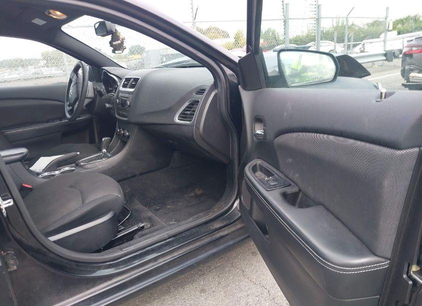 Photo 5 of 2014 Dodge Avenger SE (VIN 1C3CDZAB1EN147691)