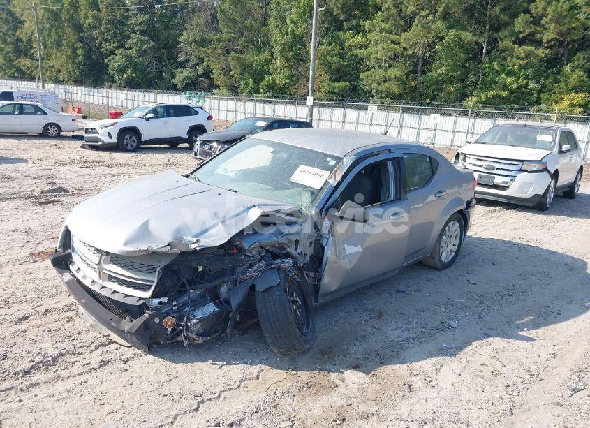 Photo 2 of 2014 Dodge Avenger SE (VIN 1C3CDZAB1EN170016)