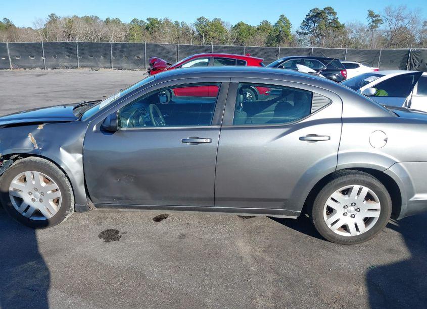 Photo 14 of 2013 Dodge Avenger SE (VIN 1C3CDZAB2DN615541)