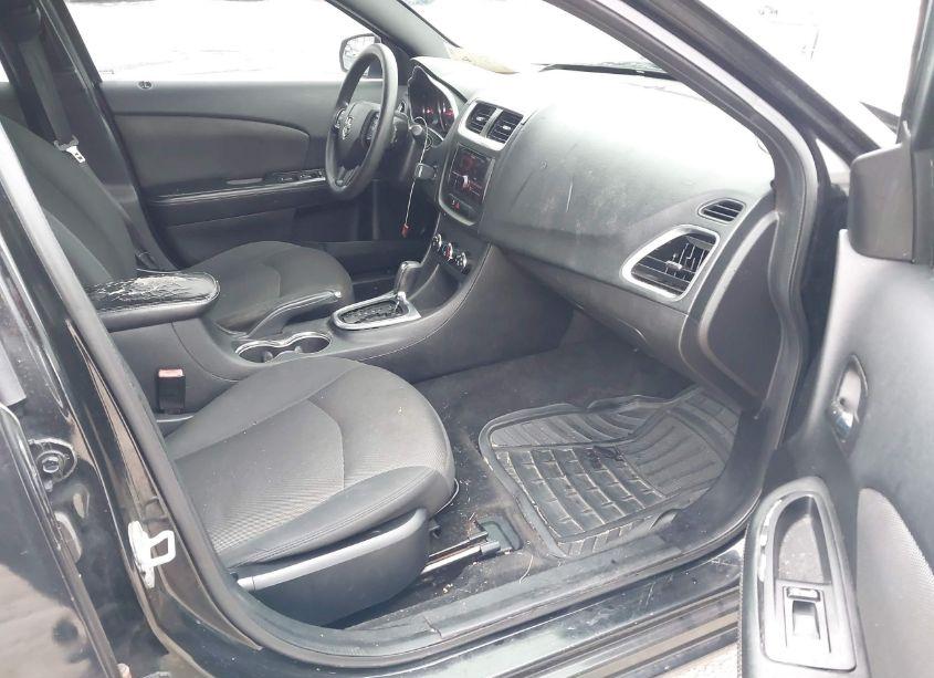 Photo 5 of 2013 Dodge Avenger SE (VIN 1C3CDZAB2DN631979)