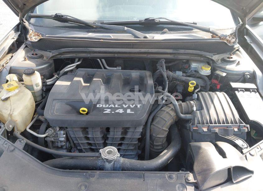 Photo 10 of 2013 Dodge Avenger SE (VIN 1C3CDZAB2DN637426)