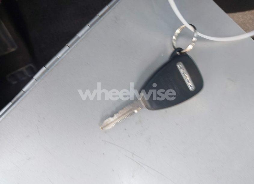 Photo 11 of 2013 Dodge Avenger SE (VIN 1C3CDZAB2DN637426)