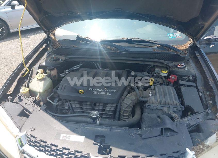 Photo 10 of 2013 Dodge Avenger SE (VIN 1C3CDZAB2DN755735)