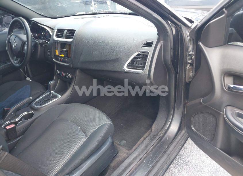 Photo 5 of 2014 Dodge Avenger SE (VIN 1C3CDZAB2EN148994)