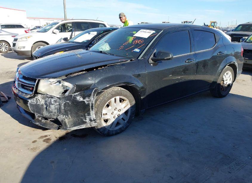 Photo 2 of 2014 Dodge Avenger SE (VIN 1C3CDZAB2EN155976)