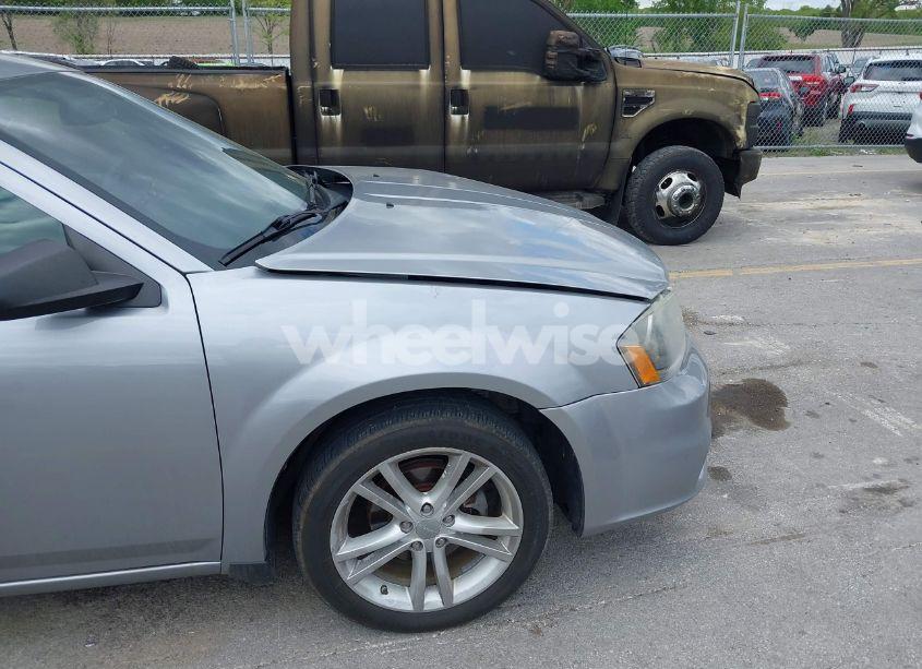 Photo 13 of 2014 Dodge Avenger SE (VIN 1C3CDZAB2EN233446)