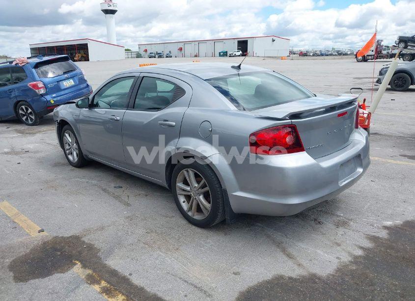 Photo 3 of 2014 Dodge Avenger SE (VIN 1C3CDZAB2EN233446)