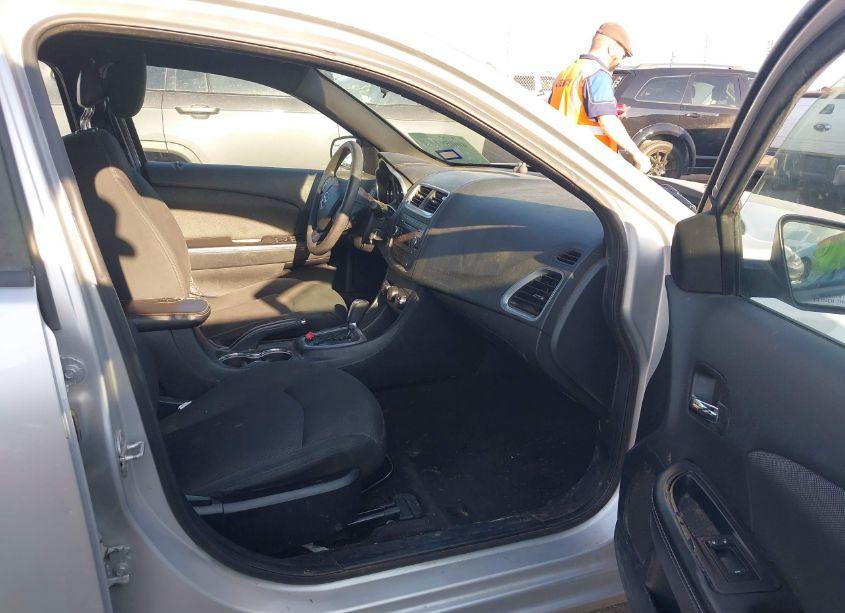 Photo 5 of 2012 Dodge Avenger SE (VIN 1C3CDZAB3CN274715)