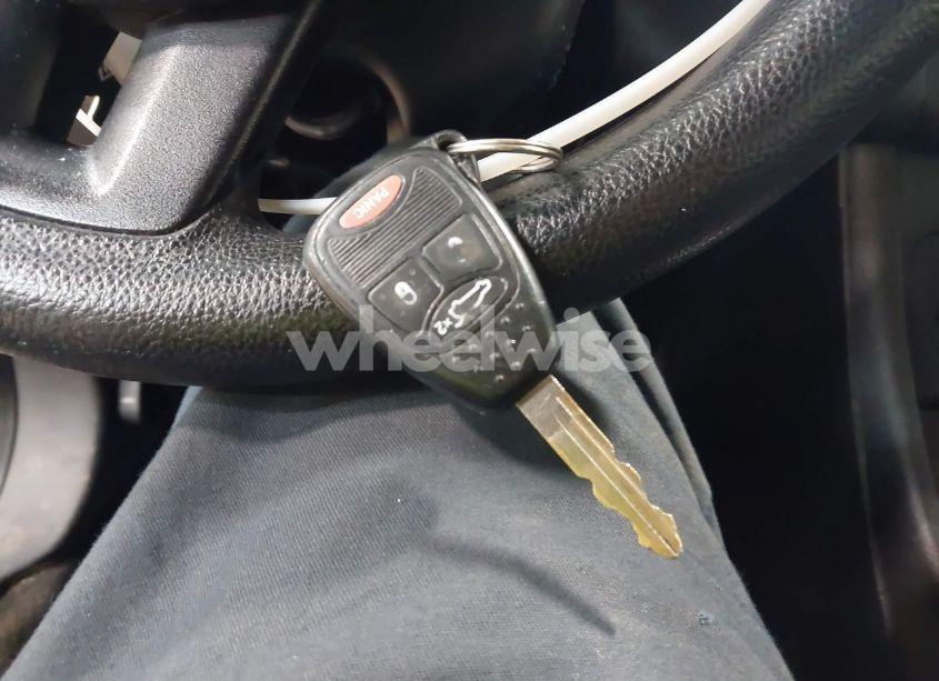 Photo 11 of 2013 Dodge Avenger SE (VIN 1C3CDZAB3DN631294)