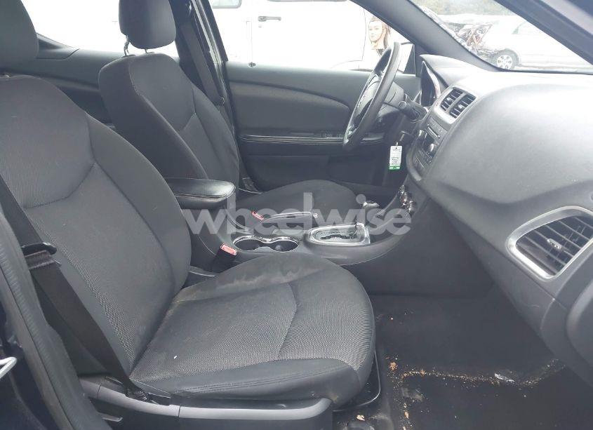 Photo 5 of 2013 Dodge Avenger SE (VIN 1C3CDZAB3DN664912)