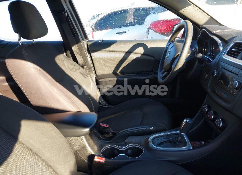 Photo 5 of 2014 Dodge Avenger SE (VIN 1C3CDZAB3EN154254)