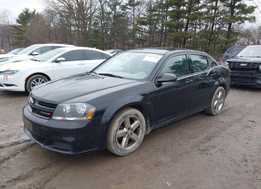 Photo 2 of 2014 Dodge Avenger SE (VIN 1C3CDZAB3EN228207)