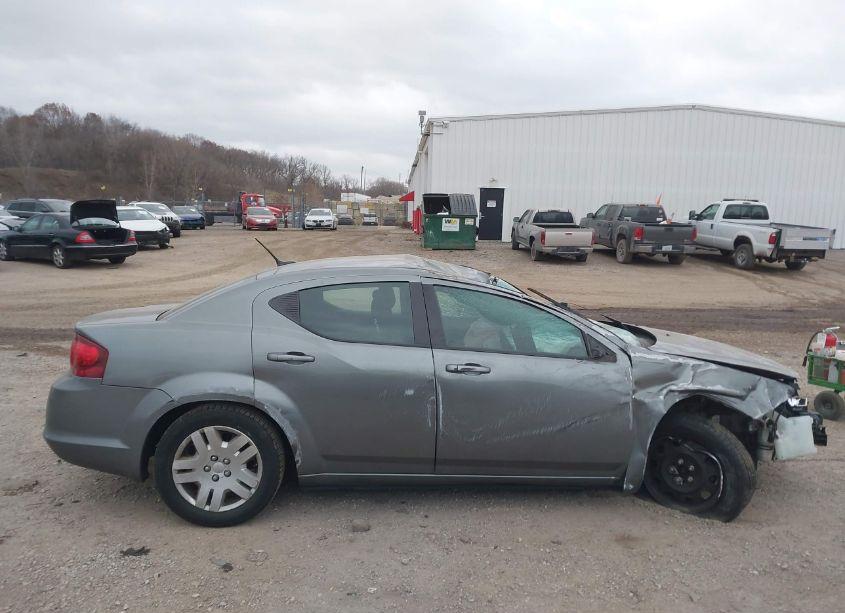 Photo 12 of 2013 Dodge Avenger SE (VIN 1C3CDZAB4DN558761)