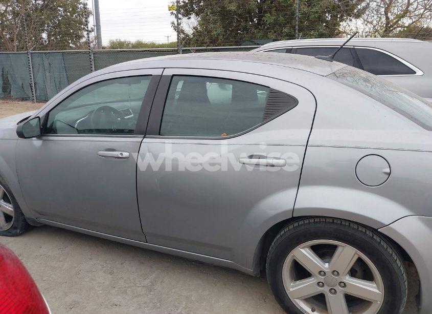 Photo 14 of 2013 Dodge Avenger SE (VIN 1C3CDZAB4DN607182)