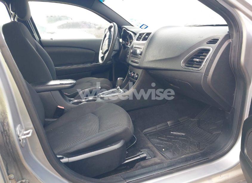 Photo 5 of 2013 Dodge Avenger SE (VIN 1C3CDZAB4DN607182)