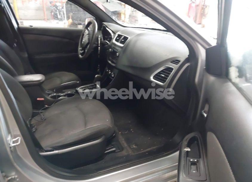 Photo 5 of 2013 Dodge Avenger SE (VIN 1C3CDZAB4DN684294)