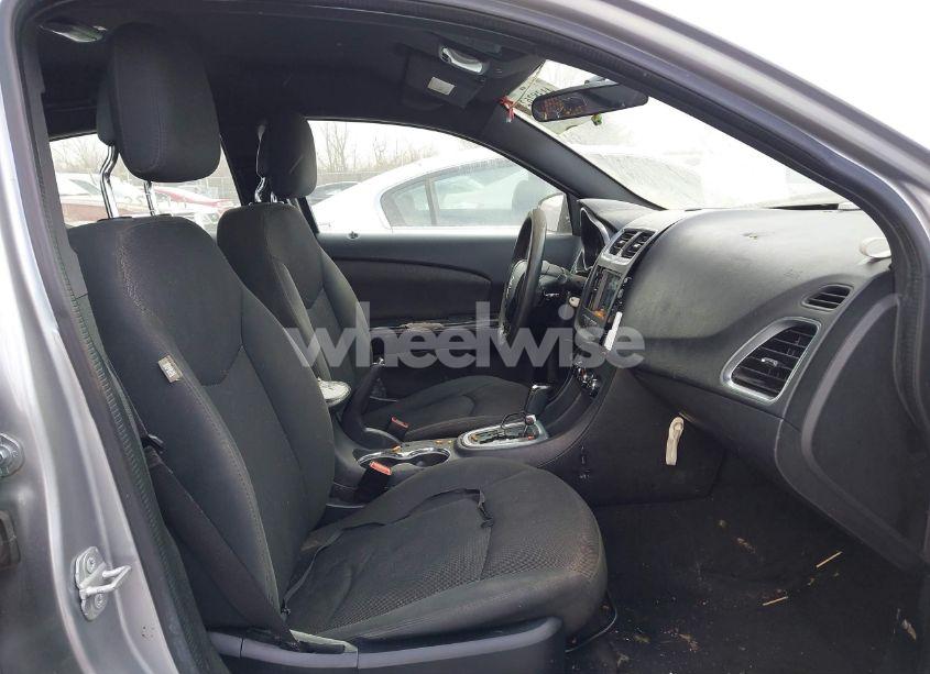 Photo 5 of 2014 Dodge Avenger SE (VIN 1C3CDZAB4EN215076)