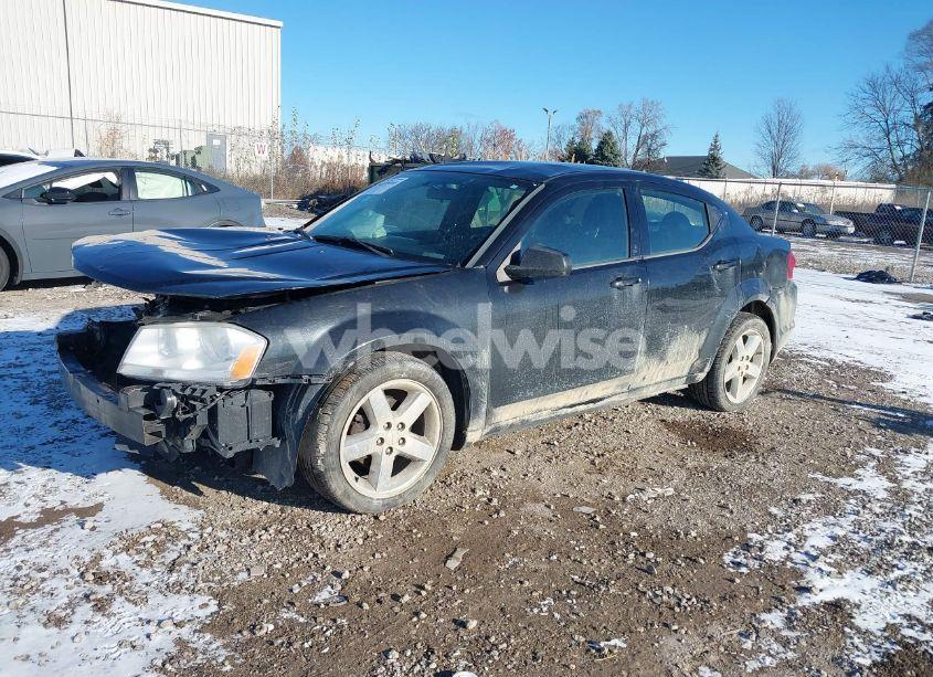 Photo 2 of 2013 Dodge Avenger SE (VIN 1C3CDZAB5DN565069)